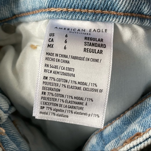 American Eagle High Waisted Stretch Mom Jean - Picture 6 of 6